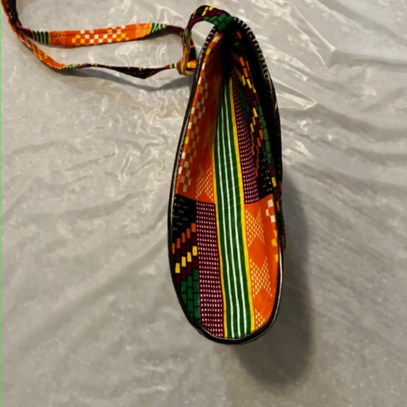 Multicolored African Fabric handbag - Picture 4 of 8